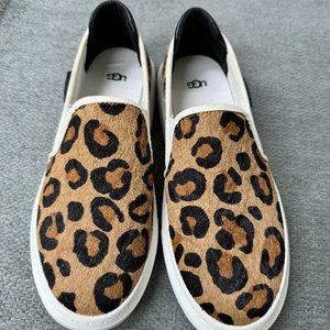 NWOT UGG SLIP ON HAIR CALF ANIMAL PRINT, SIZE 6.5